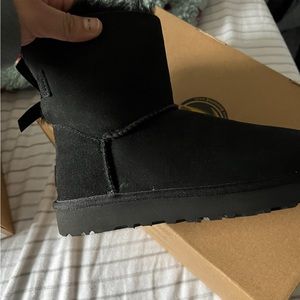 Ugg Mini Bailey Bow 2